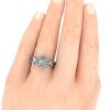 GTJ3882-pear-w-9x6mm-hand-2
