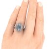 GTJ1300-emerald-r-10x8mm-hand-2