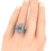 GTJ1300-set-emerald-r-10x8mm-hand-2