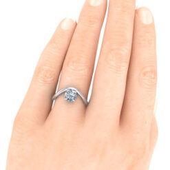 GTJ3965 round fo w hand 2 | Gerry The Jeweler