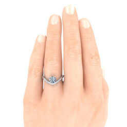 GTJ3965 round fo w pointing up hand 1 | Gerry The Jeweler